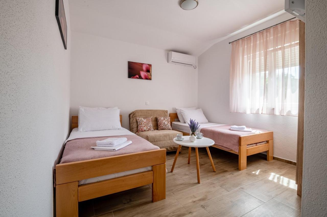 Apartments Glorija ネウム エクステリア 写真